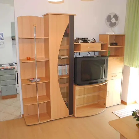 In 5385 Apartment