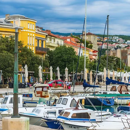 Appartement In 5385 Crikvenica